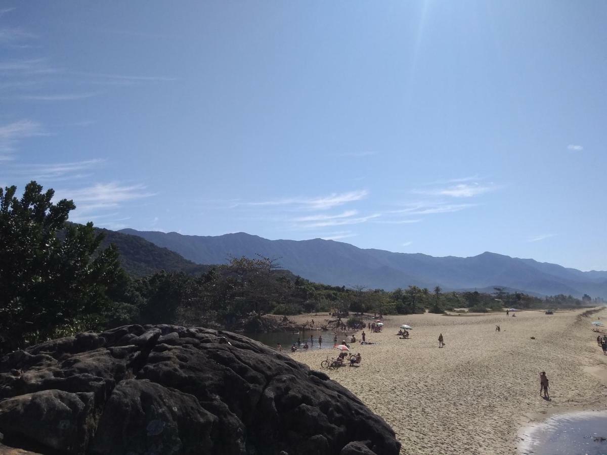 Caraguatatuba de frente para o mar Exterior foto