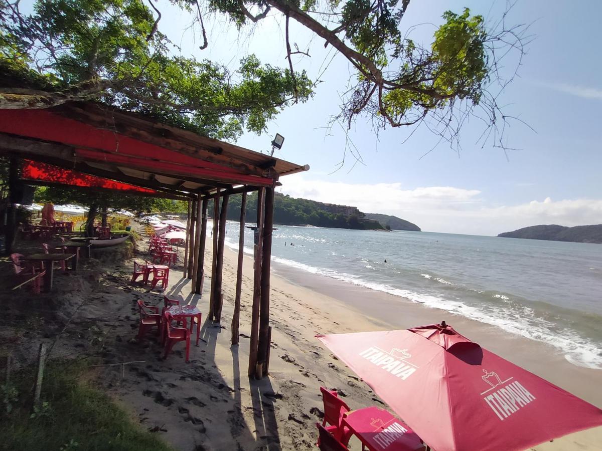 Caraguatatuba de frente para o mar Exterior foto
